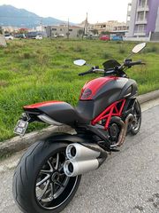 Ducati Diavel '11 Carbon