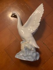 Αγαλματάκι  Πορσελάνης Lladro Nao 