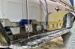 Πλαϊνά προστατευτικά πόρτας αλουμινίου 6mm για Land Rover defender -thumb-1