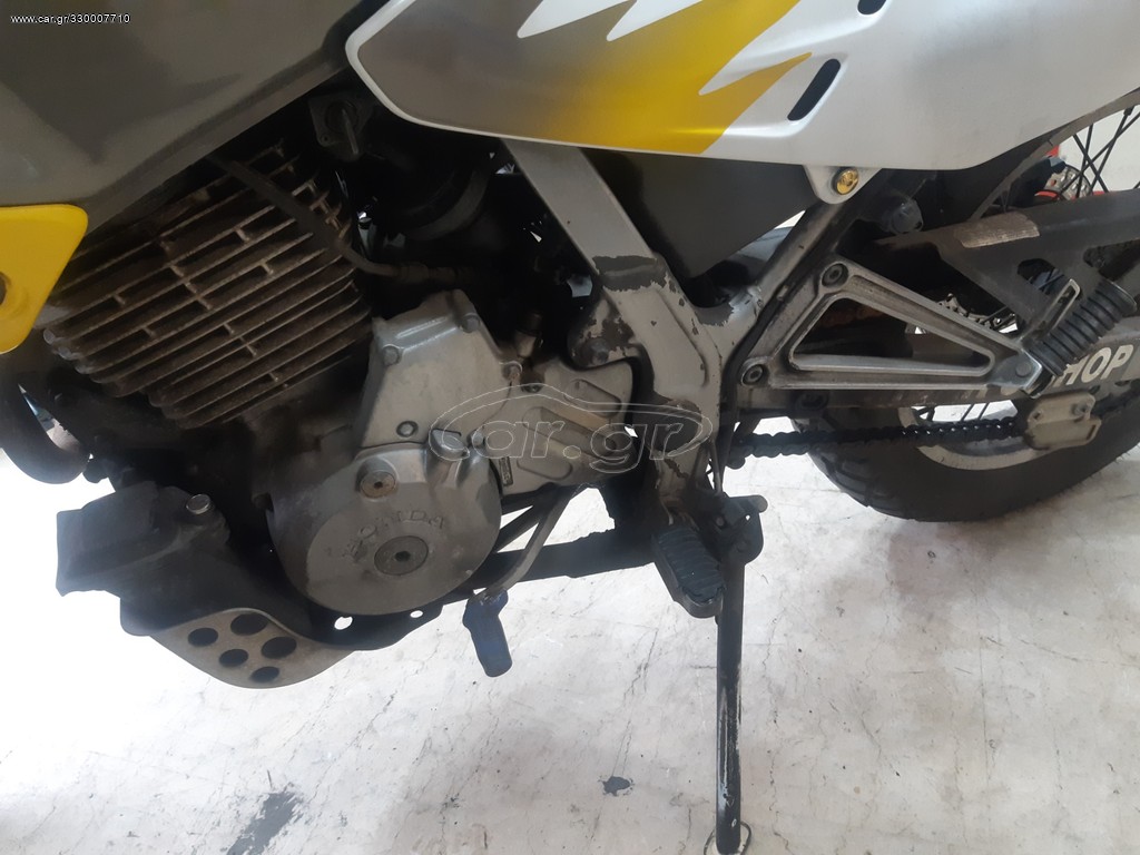 Honda DOMINATOR  650 κοντέρ  βάση οργάνων   υπάρχει ολόκληρο μόνο για αντα 