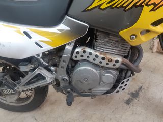 Honda DOMINATOR  650 κοντέρ  βάση οργάνων   υπάρχει ολόκληρο μόνο για αντα -thumb-1