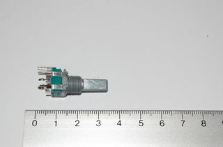 D Potentiometer RK09L1140 10 KB (vertical) - D & R