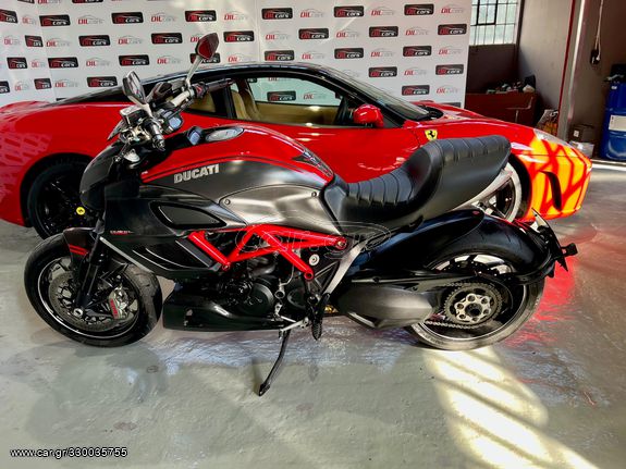 Ducati Diavel 2011 Carbon