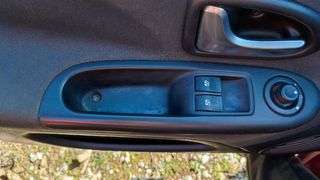 Renault Clio 2004-thumb-4