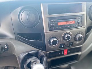Iveco Massif 2013 35s15-thumb-16