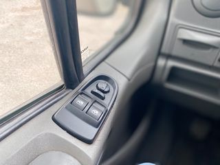 Iveco Massif 2013 35s15-thumb-21