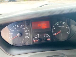 Iveco Massif 2013 35s15-thumb-26