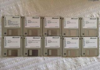 Microsoft Windows 95 -thumb-1