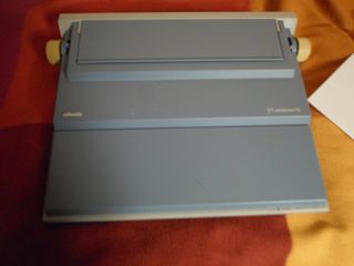 γραφομηχανή Olivetti personal 55-thumb-1