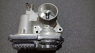 ΠΕΤΑΛΟΥΔΑ, TOYOTA AYGO, 22030-0Q030, 220300Q030, ΜΟΝΑΔΑ ΣΩΜΑ ΠΕΤΑΛΟΥΔΑΣ ΓΚΑΖΙΟΥ ΕΙΣΑΓΩΓΗΣ ΑΕΡΑ, ΣΤΟΜΙΟ, ΚΛΑΠΕΤΟ ΕΛΕΓΧΟΥ, ΠΑΡΟΧΗΣ ΑΕΡΑ ΚΙΝΗΤΗΡΑ