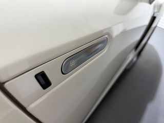 Nissan GT-R 2018 Black Edition White Pearl-thumb-45