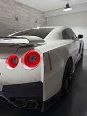 Nissan GT-R 2018 Black Edition White Pearl-thumb-55