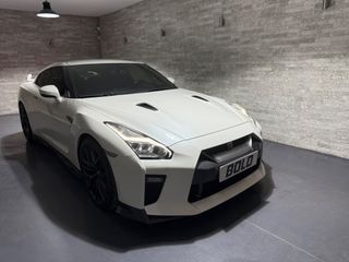 Nissan GT-R 2018 Black Edition White Pearl-thumb-65