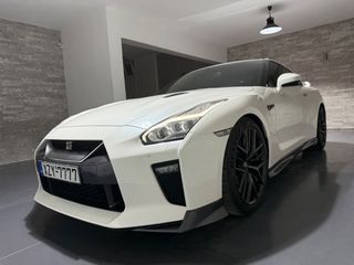 Nissan GT-R 2018 Black Edition White Pearl-thumb-22