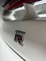 Nissan GT-R 2018 Black Edition White Pearl-thumb-30