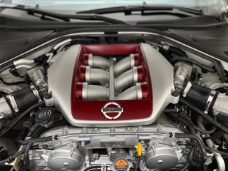 Nissan GT-R 2018 Black Edition White Pearl-thumb-44