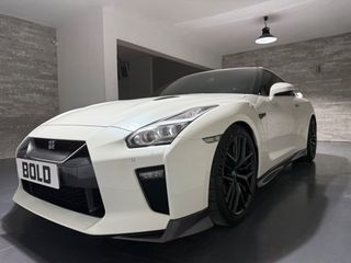 Nissan GT-R 2018 Black Edition White Pearl-thumb-76
