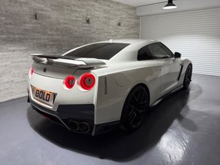 Nissan GT-R 2018 Black Edition White Pearl-thumb-88