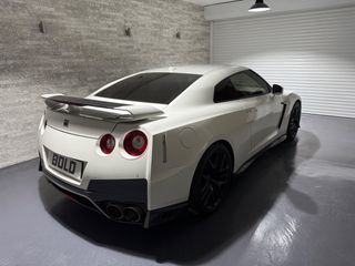 Nissan GT-R 2018 Black Edition White Pearl-thumb-91