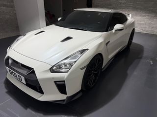 Nissan GT-R 2018 Black Edition White Pearl-thumb-8
