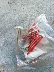M) Air Cleaner Clip Vt250f 	17211-KE8-000