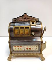 "Antique Slot Machine and Lighter " κουλοχέρης με ενσωματωμένο αναπτήρα της δεκαετίας του '70.