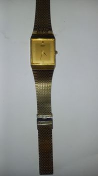ΡΟΛΟ'Ι SEIKO 5Y00-5020 watch quartz square case metal analog gold used from japan