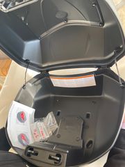 X-Max 300/400  Βάση βαλίτσας και Βαλίτσα Yamaha