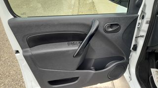 Renault Kangoo 2017-thumb-22