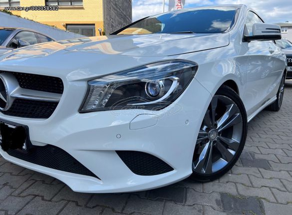 Mercedes-Benz CLA 200 '16 CLA Coupé 200 Urban 7G-DCT