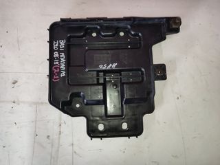 ΒΑΣΙ ΜΠΑΤΑΡΙΑΣ (ΠΛΑΣΤΙΚΗ) HYUNDAI I20  2008-2012 (Z)