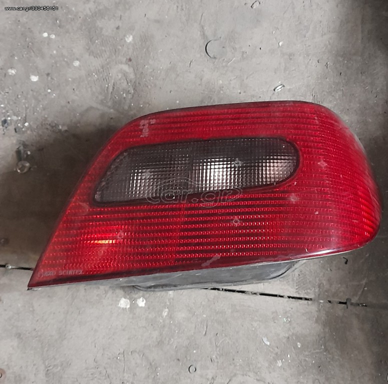 ΦΑΝΑΡΙ ΠΙΣΩ ΔΕΞΙ CITROEN XSARA 2001