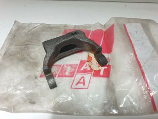 Φουρκέτα (δίχαλο) αμπραγιάζ Fiat 500 - 126