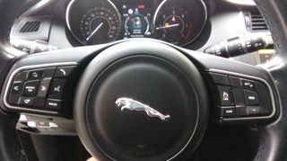 Jaguar E-Pace 2019 D150 4X4 AUTOMATIC..!!!-thumb-20