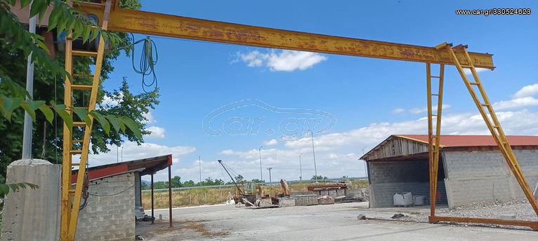 Builder gantry cranes '05