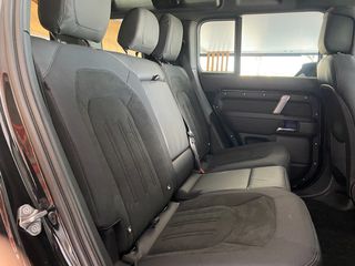 Land Rover Defender 2023 P525 V8-thumb-37