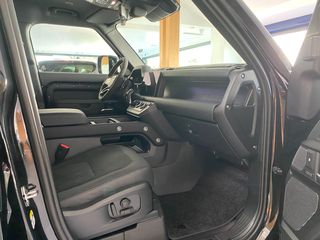 Land Rover Defender 2023 P525 V8-thumb-27