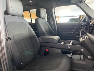Land Rover Defender 2023 P525 V8-thumb-30