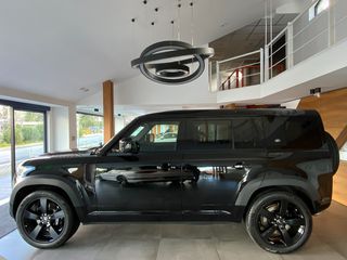 Land Rover Defender 2023 P525 V8-thumb-3