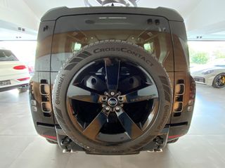 Land Rover Defender 2023 P525 V8-thumb-6