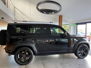 Land Rover Defender 2023 P525 V8-thumb-8