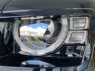 Land Rover Defender 2023 P525 V8-thumb-100