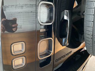 Land Rover Defender 2023 P525 V8-thumb-108