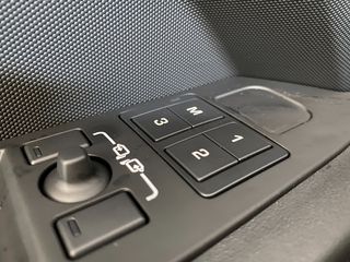 Land Rover Defender 2023 P525 V8-thumb-17