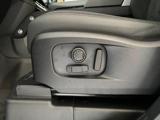 Land Rover Defender 2023 P525 V8-thumb-18