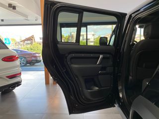 Land Rover Defender 2023 P525 V8-thumb-32
