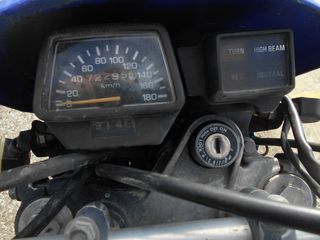 YAMAHA XT 600-thumb-10