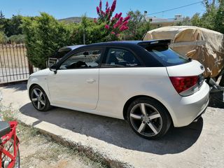 Audi A1 2010-thumb-47