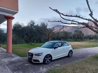 Audi A1 2010-thumb-8