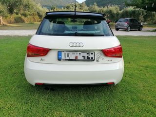 Audi A1 2010-thumb-27